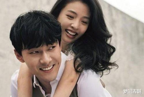 娱乐圈夫妻吃瓜,揭秘明星婚姻背后的真相 第1张 娱乐圈夫妻吃瓜,揭秘明星婚姻背后的真相 第1张